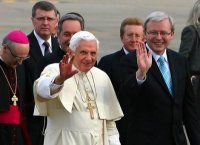 pope_helpers.jpg